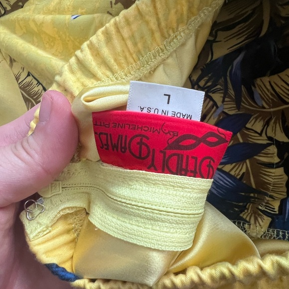 Pinupgirl clothing yellow tiki dress - Picture 4 of 4